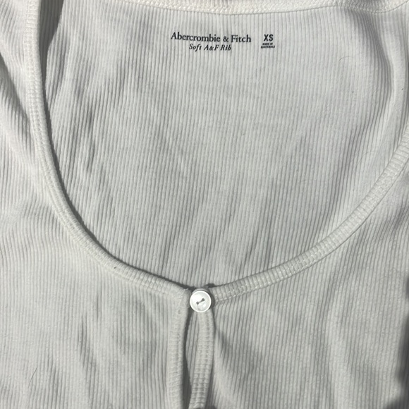 Abercrombie cropped keyhole tee - Picture 2 of 2